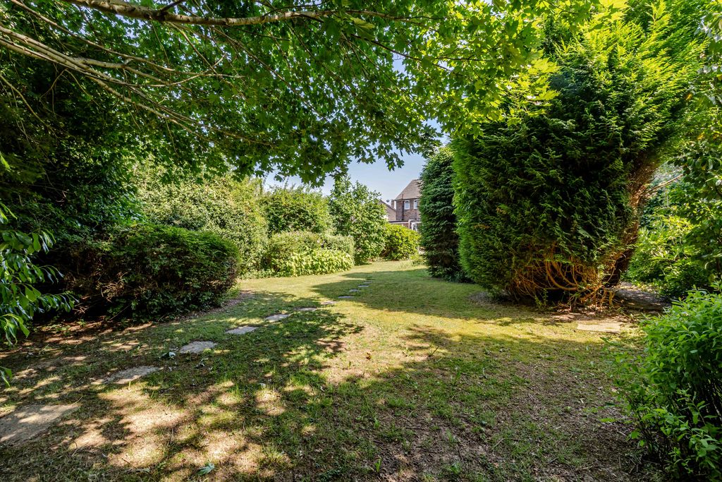 Crowborough Close